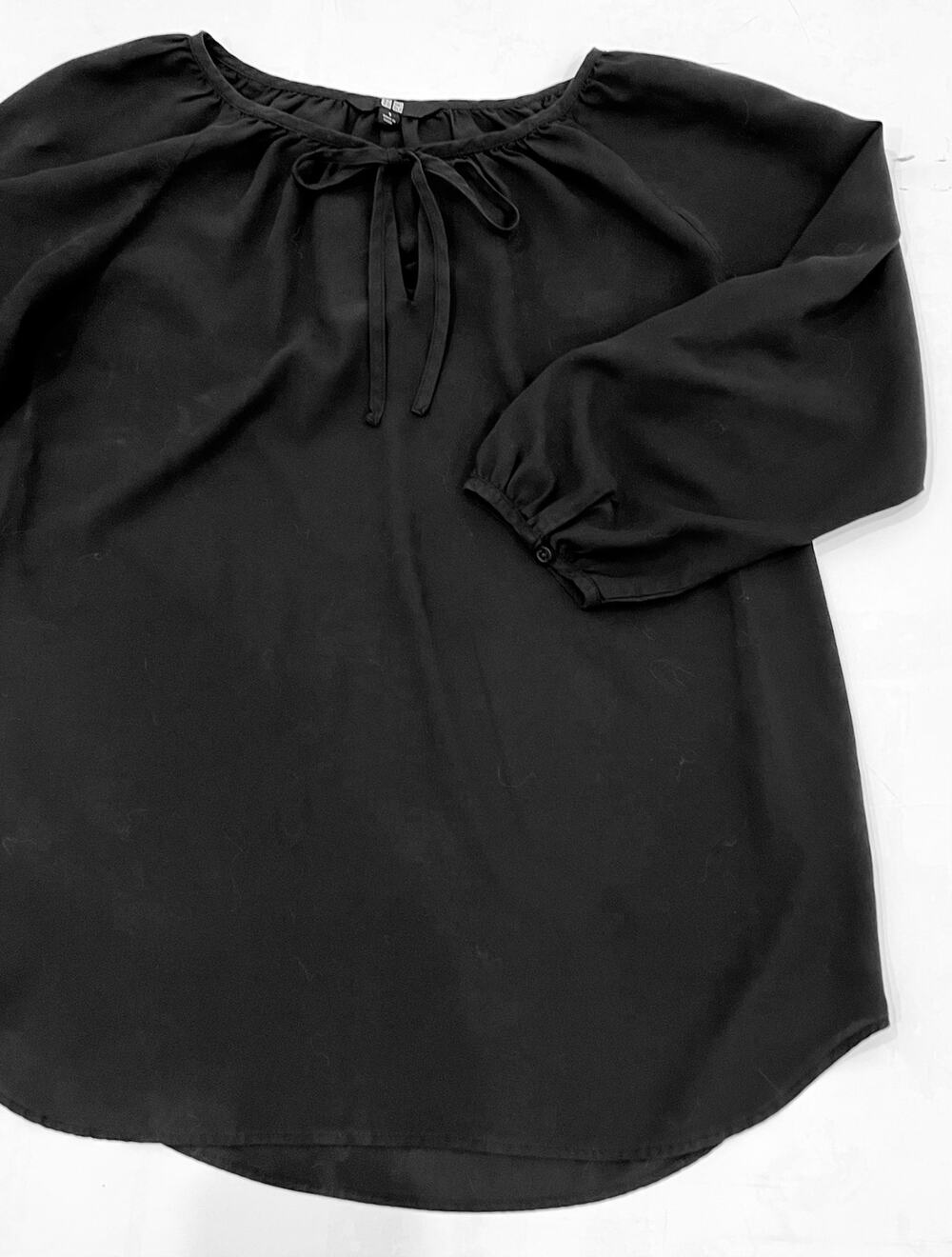 Women's Uniqlo Gathered Tie-Neck Peasant Black Blouse - Size Small